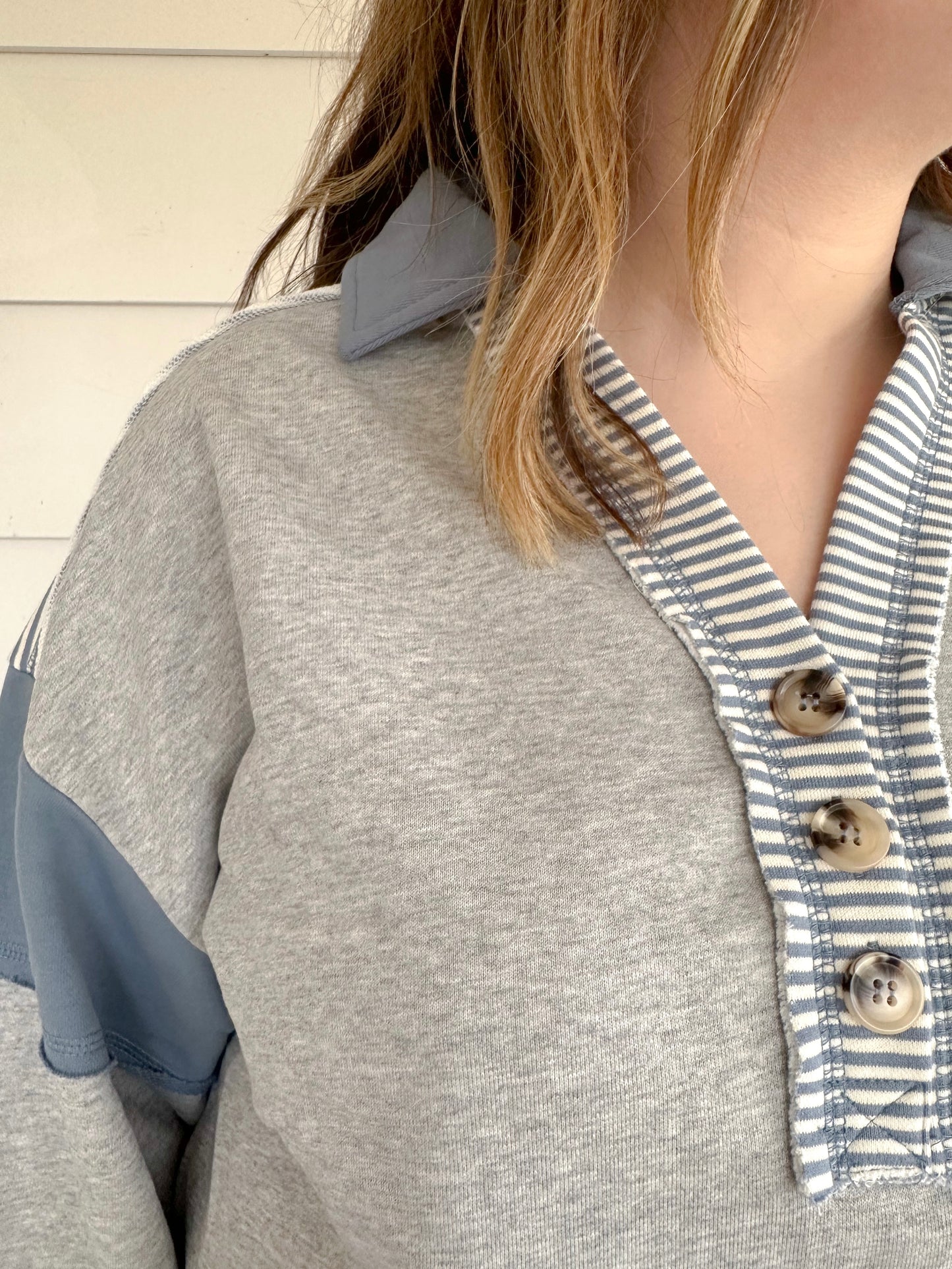 Curvy Color Block Knit Top - Grey/Blue