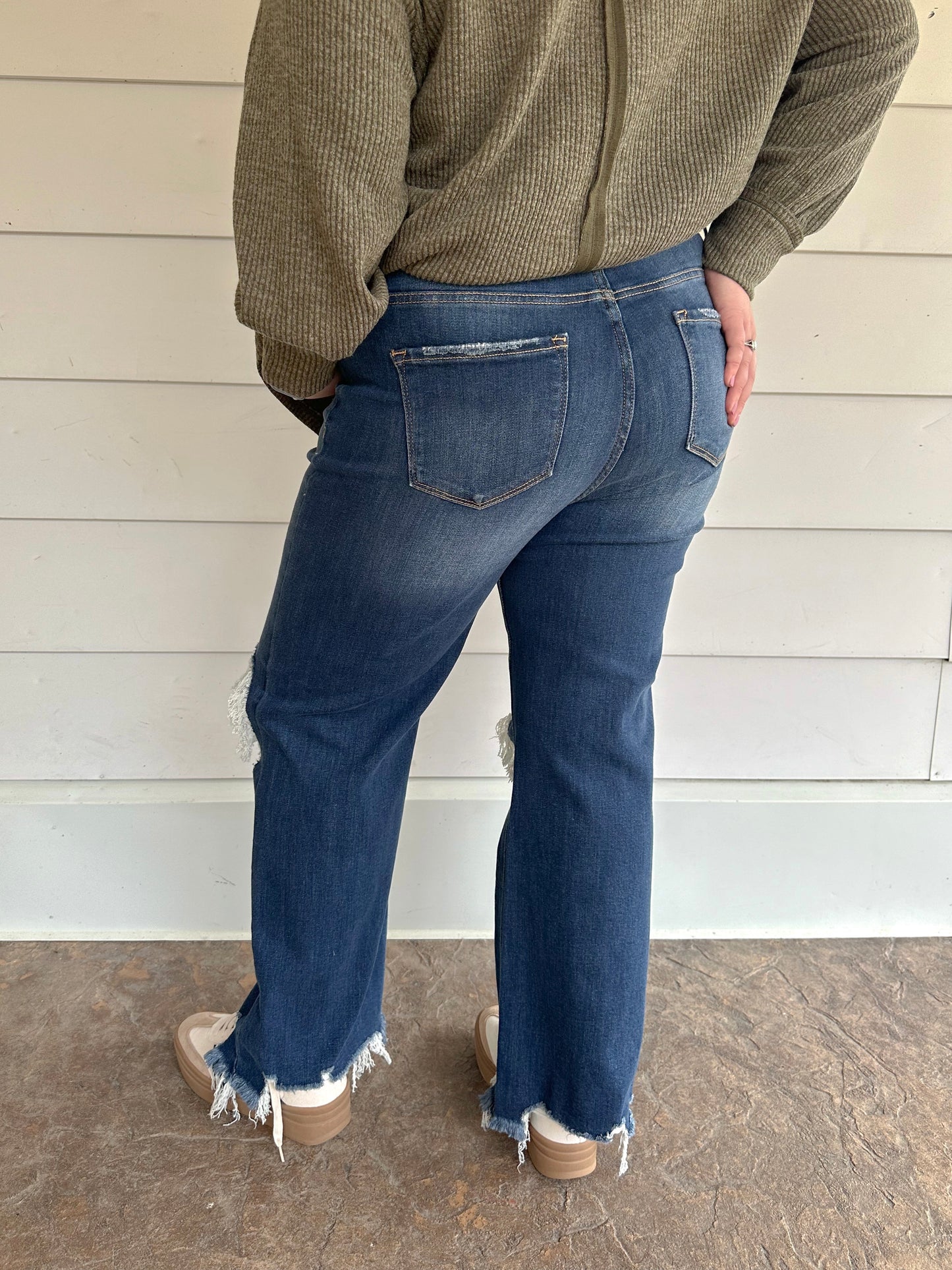 Curvy Comfort Stretch Denim -Dark Wash