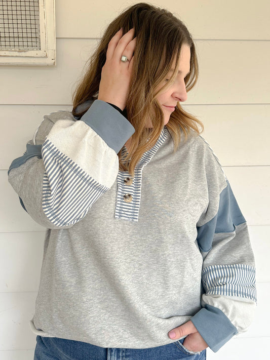 Curvy Color Block Knit Top - Grey/Blue
