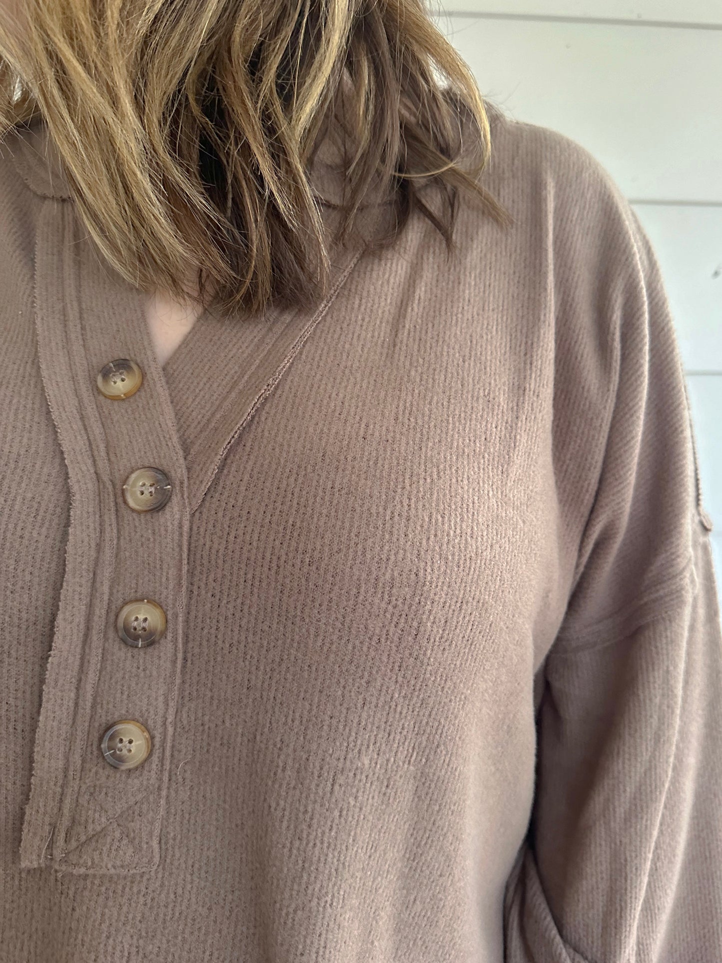 The Ashleigh Top -Curvy