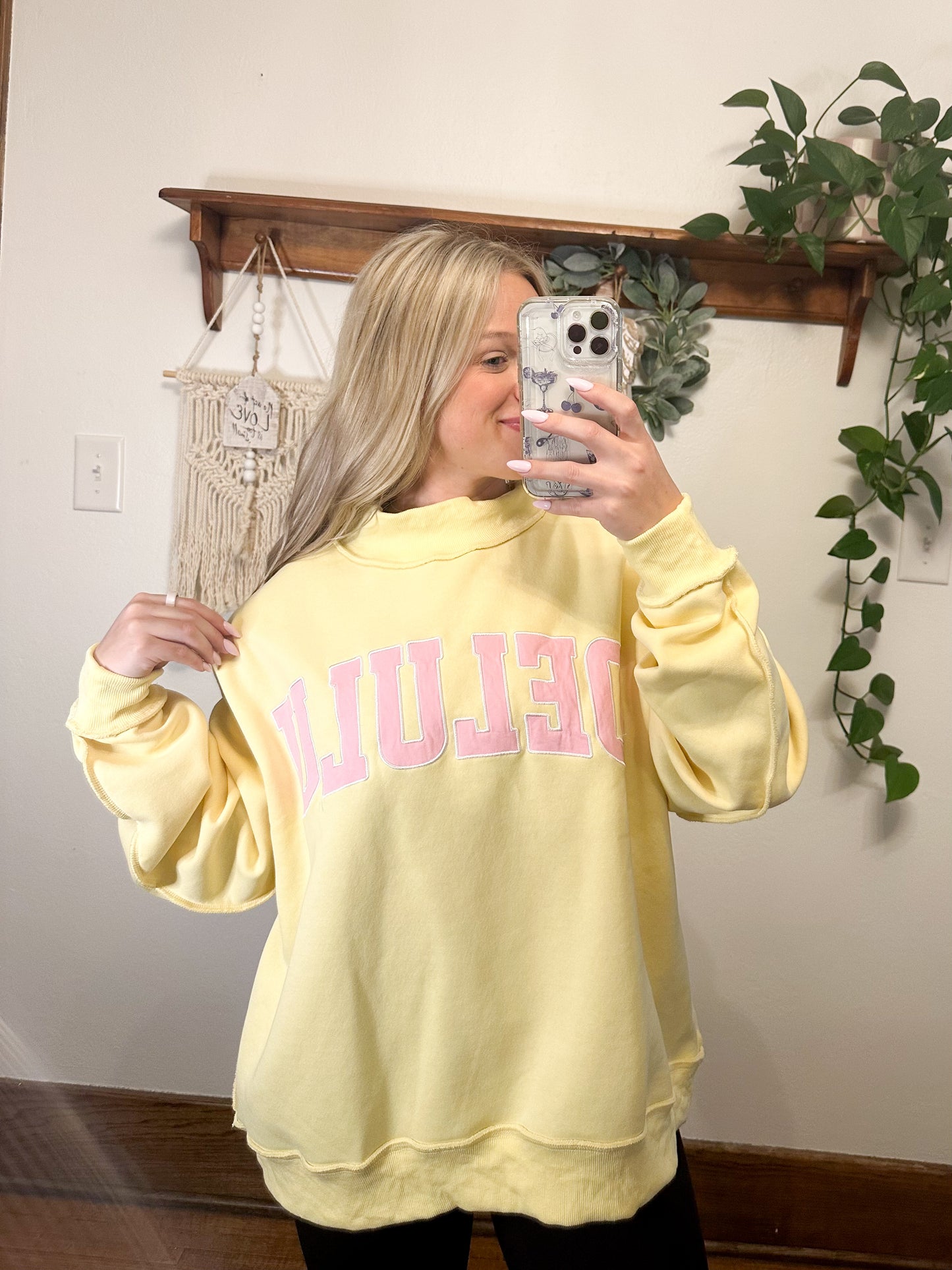 'Delulu' Mockneck
