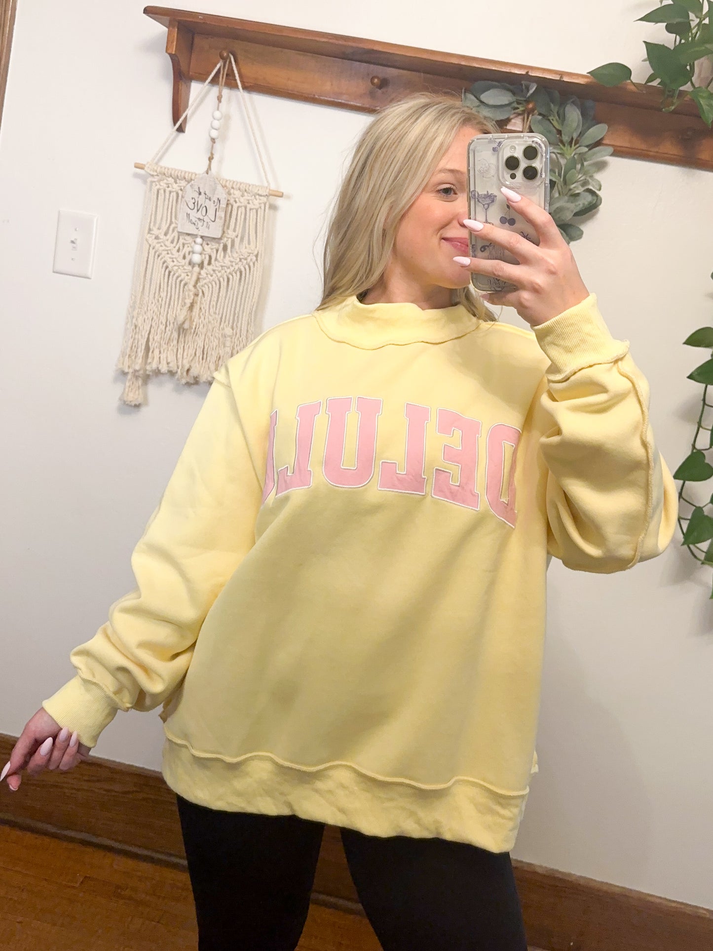 'Delulu' Mockneck